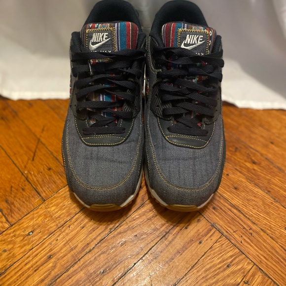 Nike Air Max 90 Afro Punk Sneakers - Picture 6 of 6